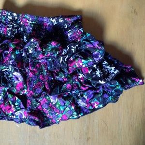 Cute 🌟 Ruffled Floral Skirt 🌼🌸